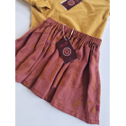 Rok Bordeaux rood met okergele accenten